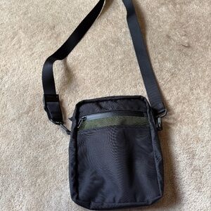 WATERFIELD ESSENTIAL CROSSBODY